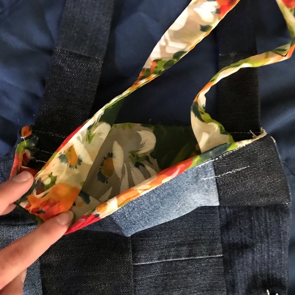 10x12” Shoulder Bag - Picture 4 of 4